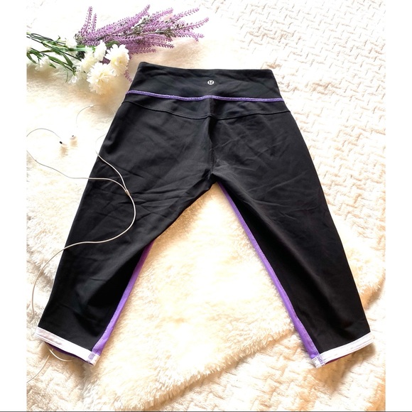 Lululemon Ignite Crop - Picture 1 of 3